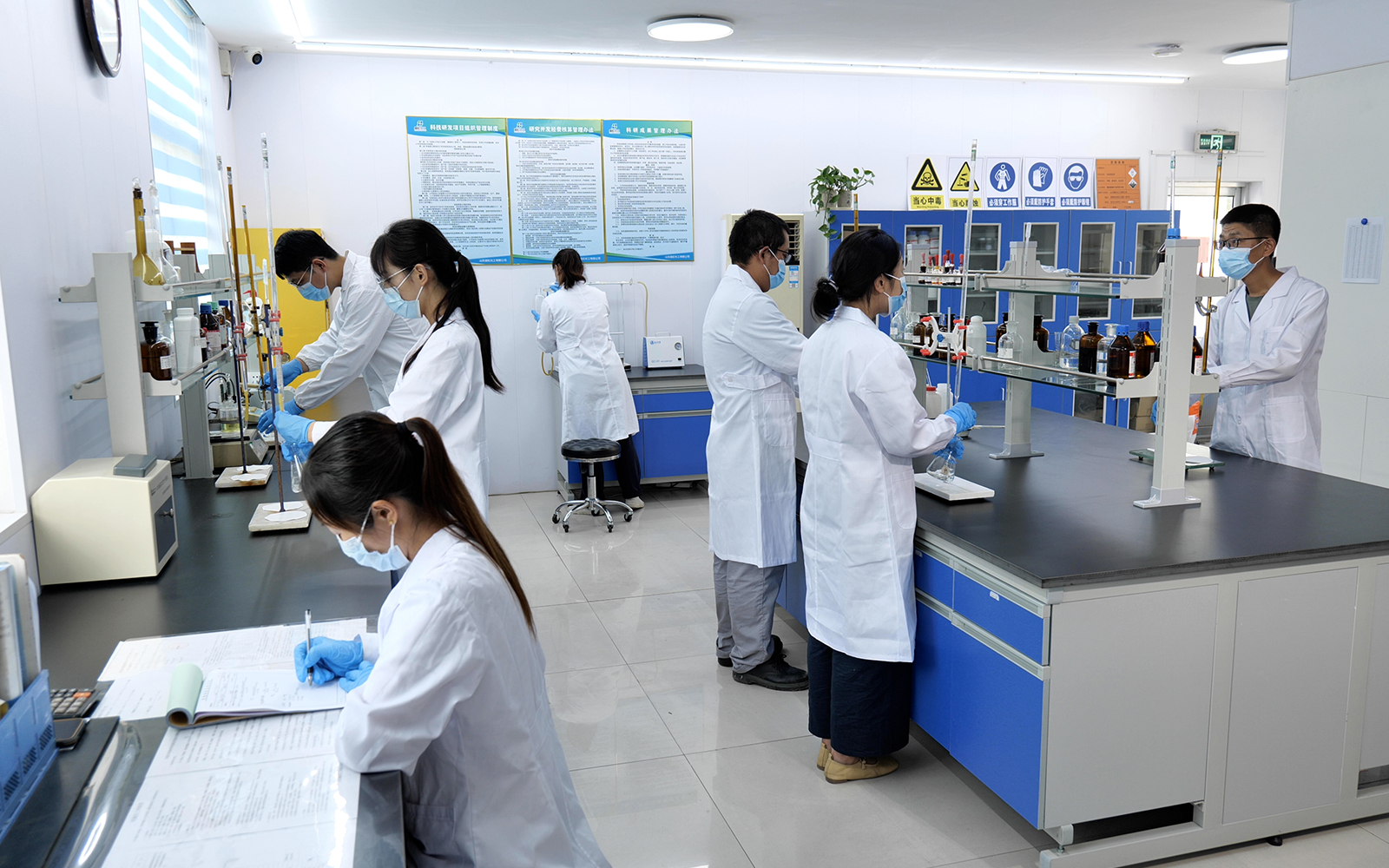 Ambiente de escrit&oacute;rio 1